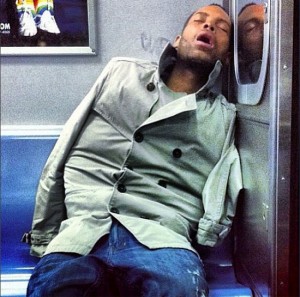 Спящие в метро