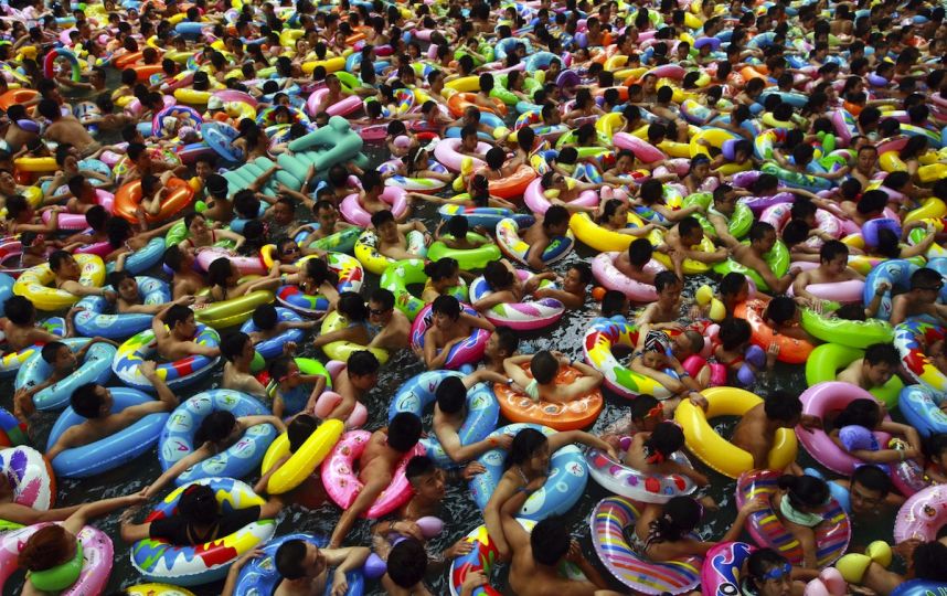 10 000 китайцев в одном бассейне